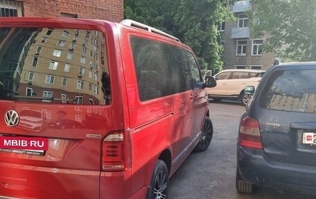 Volkswagen Multivan T6 рестайлинг, 2017 год, 5 000 000 рублей, 4 фотография