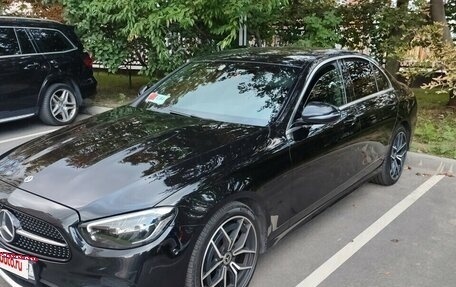 Mercedes-Benz E-Класс, 2020 год, 3 750 000 рублей, 2 фотография