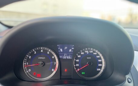 Hyundai Solaris II рестайлинг, 2013 год, 730 000 рублей, 5 фотография