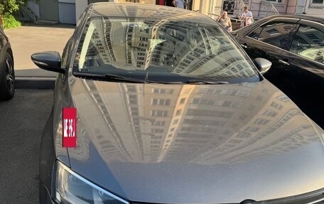 Volkswagen Jetta VI, 2013 год, 1 200 000 рублей, 2 фотография