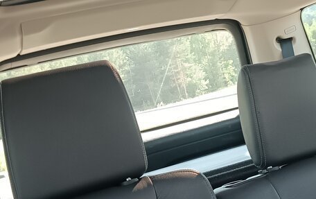 Land Rover Discovery IV, 2011 год, 1 900 000 рублей, 24 фотография