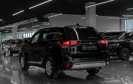 Mitsubishi Outlander III рестайлинг 3, 2019 год, 2 180 000 рублей, 4 фотография