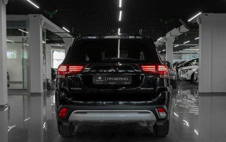 Mitsubishi Outlander III рестайлинг 3, 2019 год, 2 180 000 рублей, 6 фотография