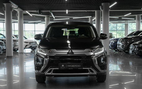 Mitsubishi Outlander III рестайлинг 3, 2019 год, 2 180 000 рублей, 3 фотография