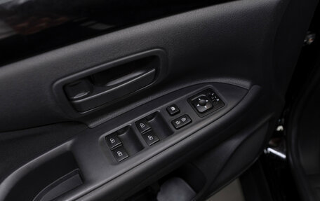 Mitsubishi Outlander III рестайлинг 3, 2019 год, 2 180 000 рублей, 16 фотография