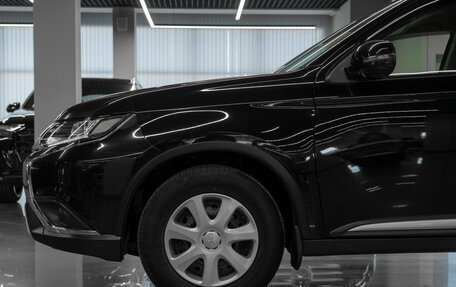 Mitsubishi Outlander III рестайлинг 3, 2019 год, 2 180 000 рублей, 18 фотография