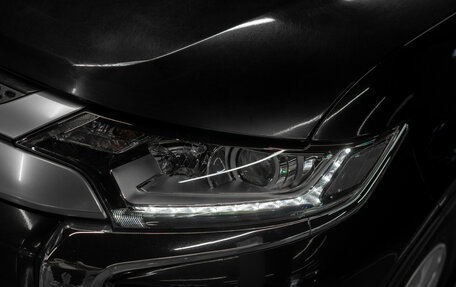 Mitsubishi Outlander III рестайлинг 3, 2019 год, 2 180 000 рублей, 19 фотография