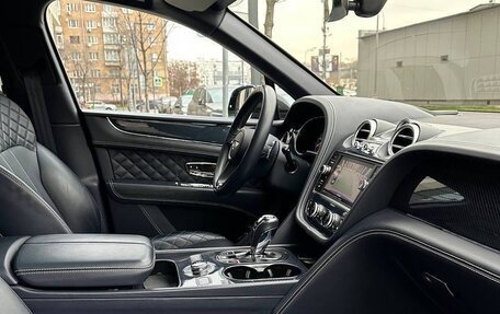 Bentley Bentayga I, 2016 год, 9 000 000 рублей, 6 фотография