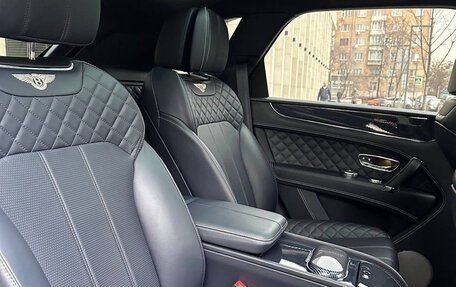 Bentley Bentayga I, 2016 год, 9 000 000 рублей, 10 фотография