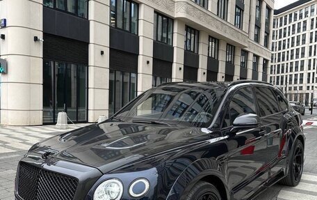 Bentley Bentayga I, 2016 год, 9 000 000 рублей, 1 фотография