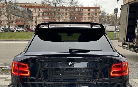Bentley Bentayga I, 2016 год, 9 000 000 рублей, 4 фотография