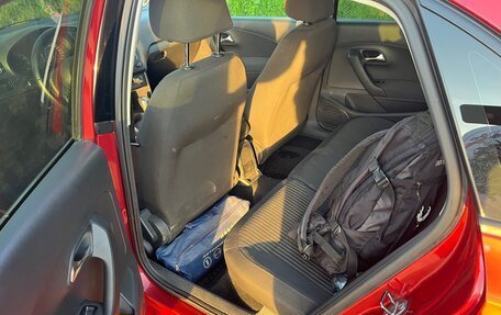 Volkswagen Polo VI (EU Market), 2013 год, 900 000 рублей, 10 фотография