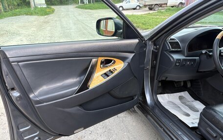 Toyota Camry, 2007 год, 690 000 рублей, 11 фотография