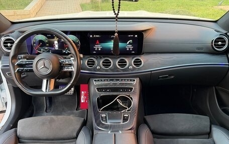 Mercedes-Benz E-Класс, 2020 год, 3 900 000 рублей, 8 фотография