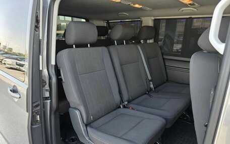 Volkswagen Caravelle T6 рестайлинг, 2019 год, 2 900 000 рублей, 18 фотография