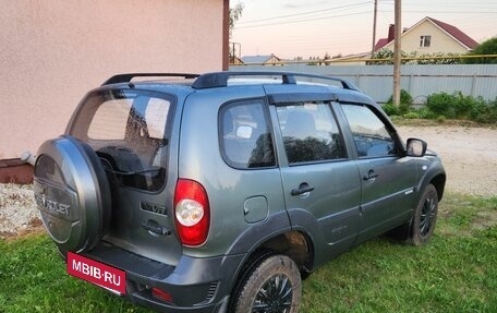 Chevrolet Niva I рестайлинг, 2015 год, 599 000 рублей, 2 фотография