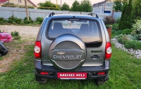 Chevrolet Niva I рестайлинг, 2015 год, 599 000 рублей, 3 фотография