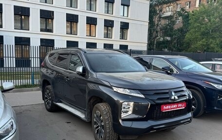 Mitsubishi Pajero Sport III рестайлинг, 2022 год, 4 100 000 рублей, 1 фотография