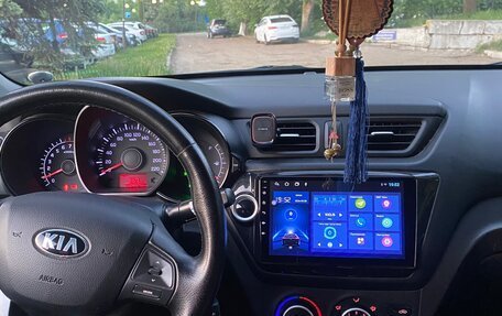 KIA Rio III рестайлинг, 2014 год, 800 000 рублей, 2 фотография