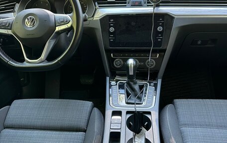 Volkswagen Passat B8 рестайлинг, 2019 год, 1 650 000 рублей, 4 фотография