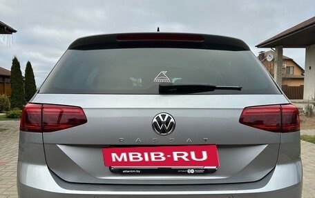 Volkswagen Passat B8 рестайлинг, 2019 год, 1 650 000 рублей, 14 фотография