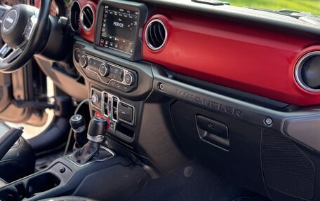 Jeep Wrangler, 2020 год, 5 800 000 рублей, 14 фотография