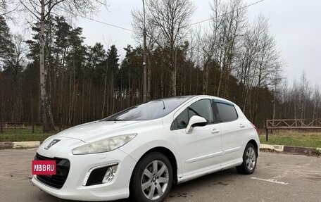 Peugeot 308 II, 2011 год, 555 000 рублей, 2 фотография