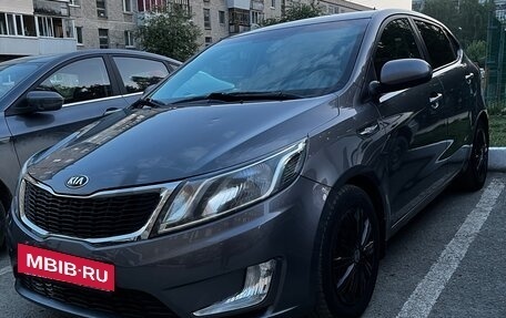 KIA Rio III рестайлинг, 2013 год, 985 000 рублей, 2 фотография
