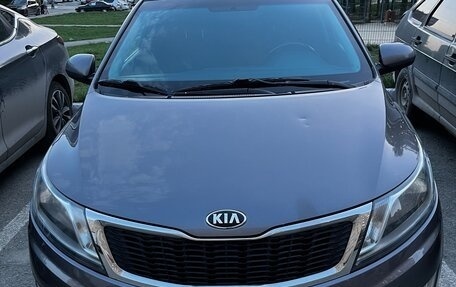 KIA Rio III рестайлинг, 2013 год, 985 000 рублей, 3 фотография