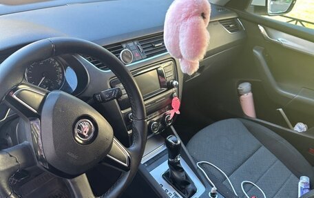 Skoda Octavia, 2015 год, 1 050 000 рублей, 2 фотография