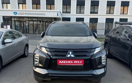 Mitsubishi Pajero Sport III рестайлинг, 2022 год, 4 100 000 рублей, 2 фотография
