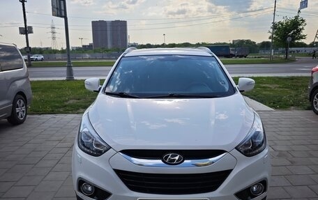 Hyundai ix35 I рестайлинг, 2013 год, 1 580 000 рублей, 2 фотография