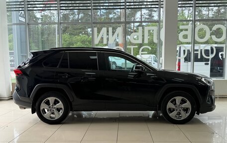 Toyota RAV4, 2021 год, 2 880 000 рублей, 4 фотография
