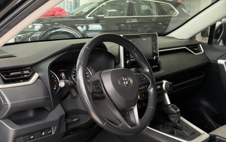 Toyota RAV4, 2021 год, 2 880 000 рублей, 9 фотография
