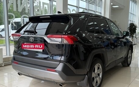 Toyota RAV4, 2021 год, 2 880 000 рублей, 5 фотография