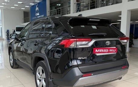 Toyota RAV4, 2021 год, 2 880 000 рублей, 7 фотография