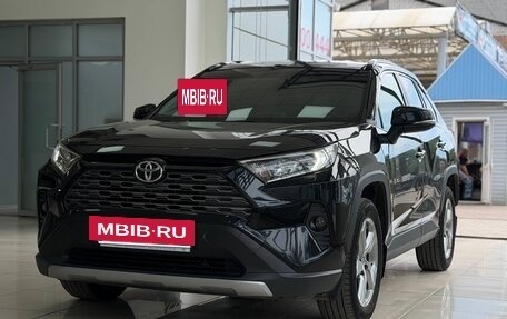 Toyota RAV4, 2021 год, 2 880 000 рублей, 3 фотография