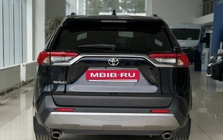Toyota RAV4, 2021 год, 2 880 000 рублей, 6 фотография
