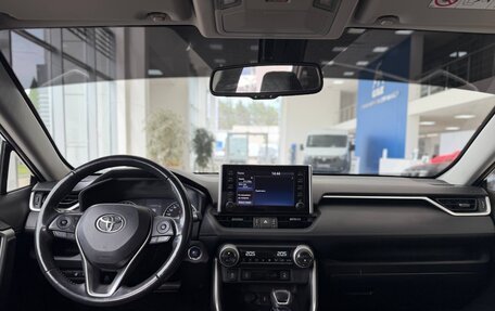 Toyota RAV4, 2021 год, 2 880 000 рублей, 18 фотография
