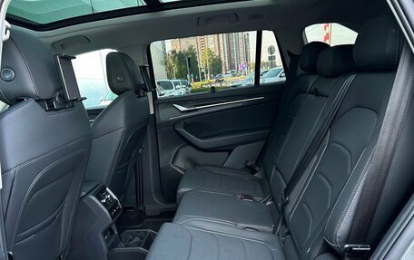 Skoda Kodiaq, 2025 год, 5 750 600 рублей, 14 фотография