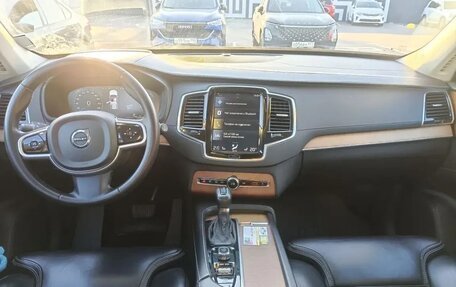 Volvo XC90 II рестайлинг, 2018 год, 3 800 000 рублей, 2 фотография