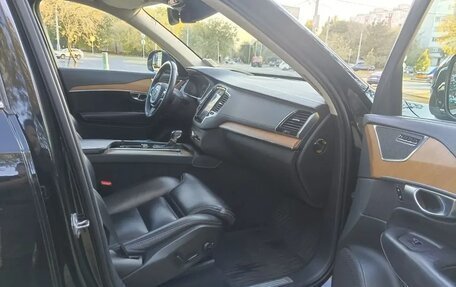 Volvo XC90 II рестайлинг, 2018 год, 3 800 000 рублей, 4 фотография