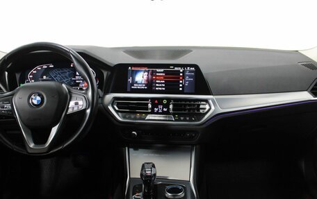BMW 3 серия, 2019 год, 3 830 000 рублей, 13 фотография
