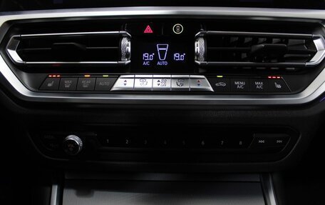 BMW 3 серия, 2019 год, 3 830 000 рублей, 16 фотография