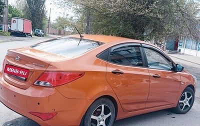 Hyundai Solaris II рестайлинг, 2015 год, 950 000 рублей, 1 фотография