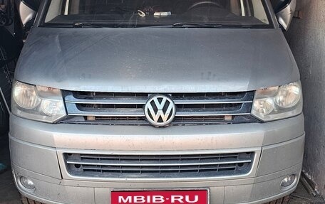 Volkswagen Caravelle T5, 2010 год, 1 250 000 рублей, 1 фотография
