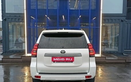 Toyota Land Cruiser Prado 150 рестайлинг 2, 2020 год, 5 659 000 рублей, 6 фотография