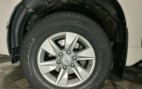 Toyota Land Cruiser Prado 150 рестайлинг 2, 2020 год, 5 659 000 рублей, 17 фотография