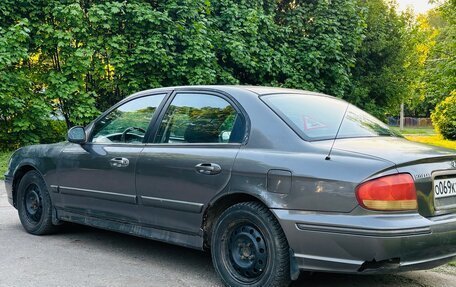 Hyundai Sonata IV рестайлинг, 2002 год, 203 000 рублей, 3 фотография