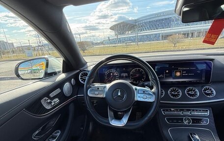 Mercedes-Benz E-Класс, 2019 год, 4 800 000 рублей, 7 фотография